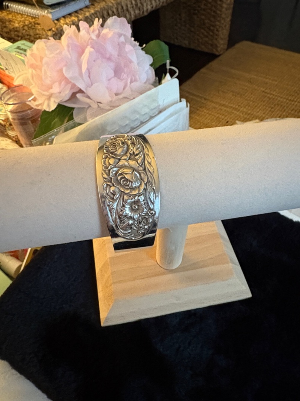 Smirk & Son with signature Silver Floral Cuff Bracelet 925 $ Firm